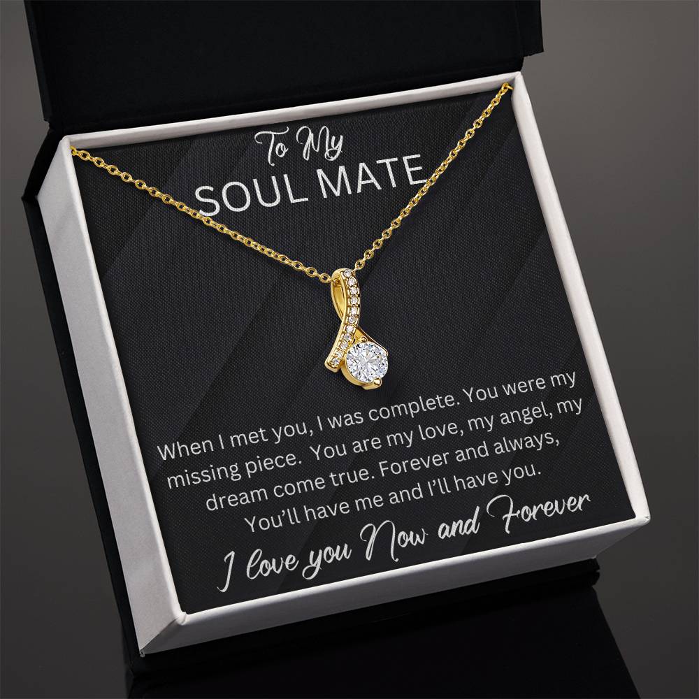 Alluring Beauty Necklace for your Soul Mate