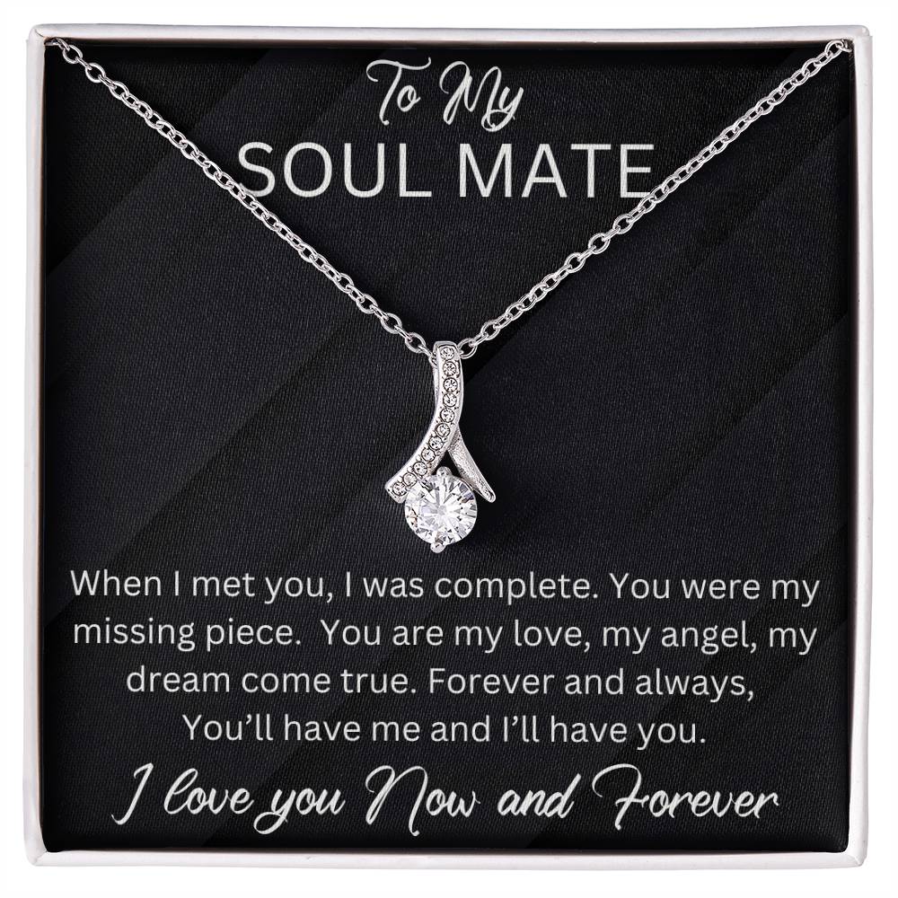 Alluring Beauty Necklace for your Soul Mate