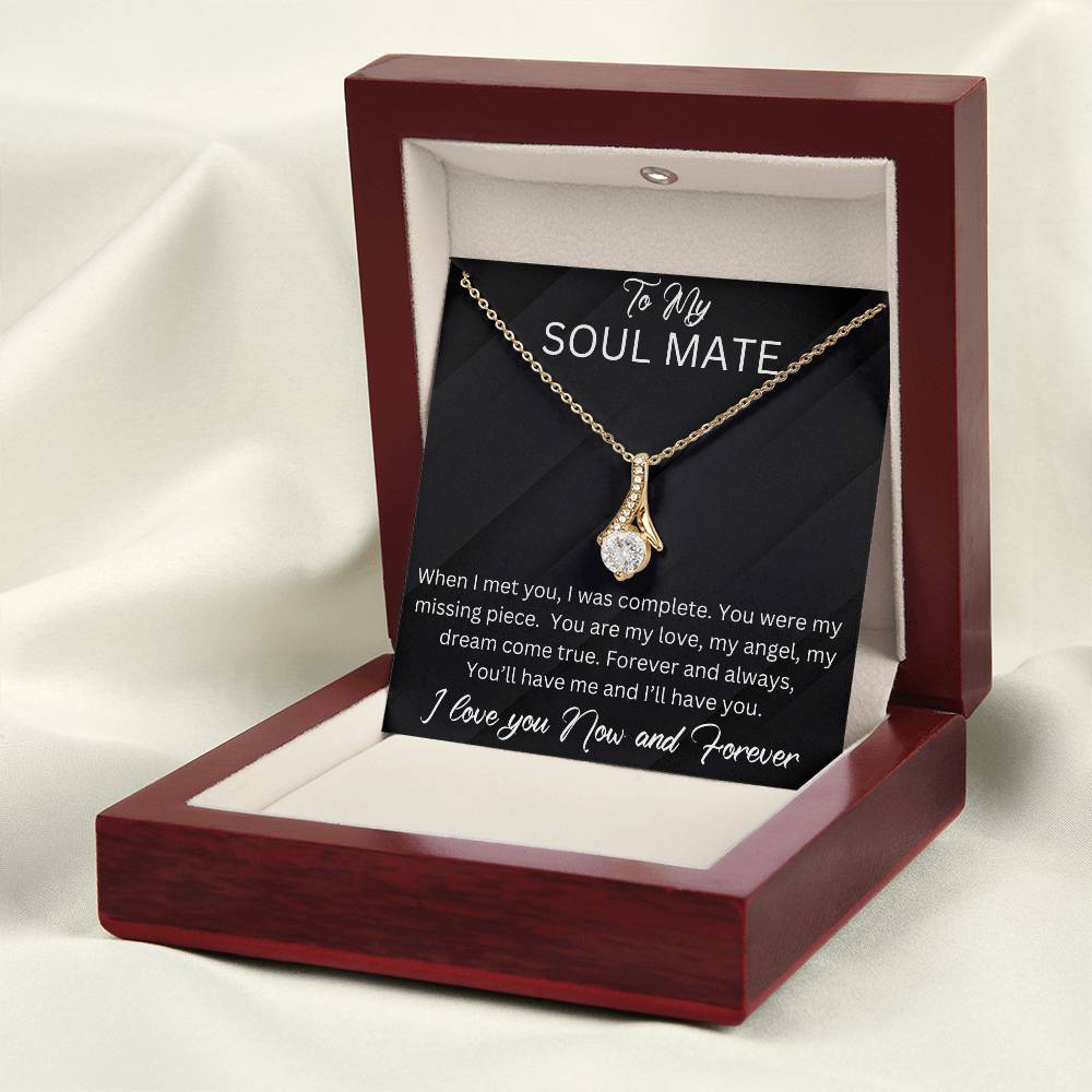 Alluring Beauty Necklace for your Soul Mate