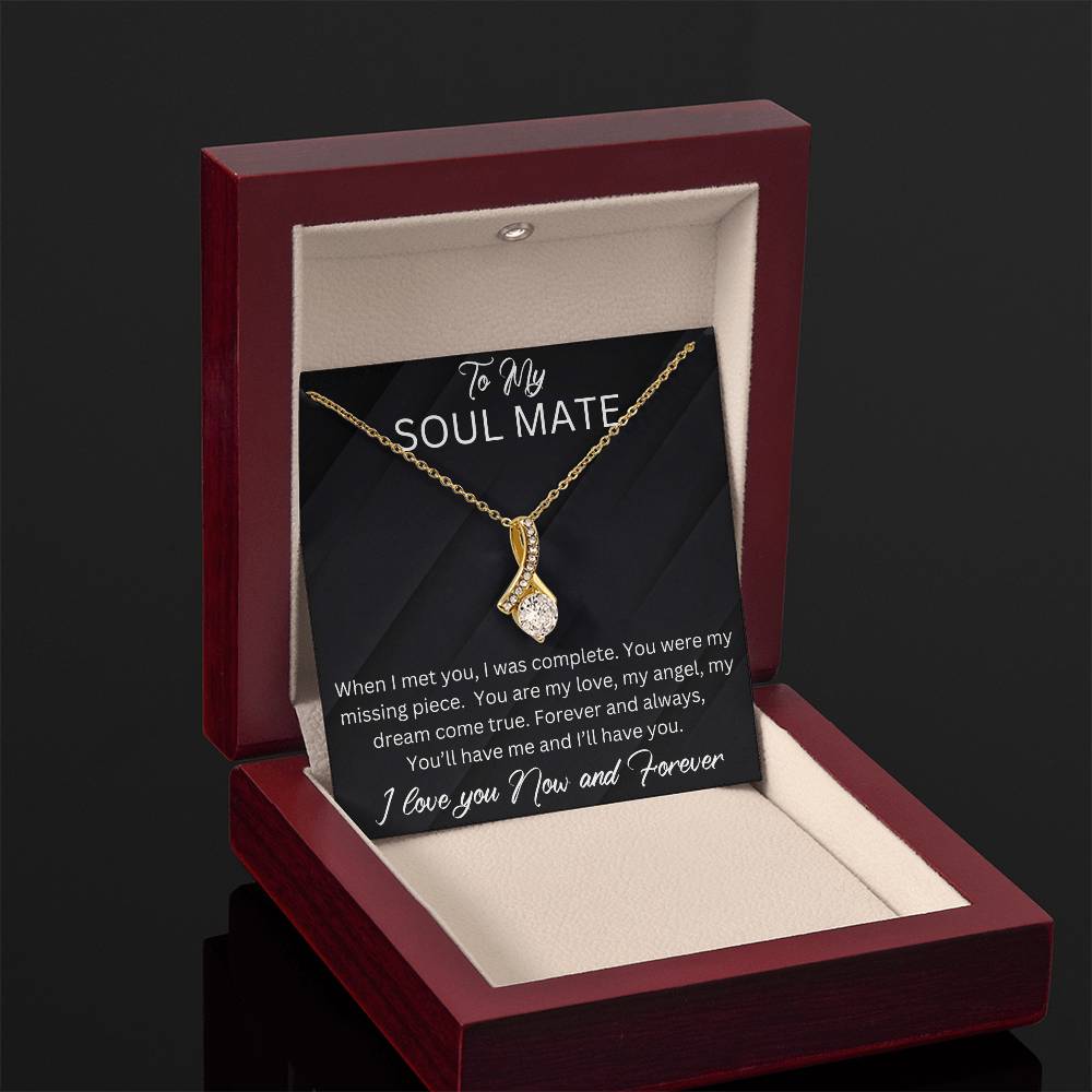 Alluring Beauty Necklace for your Soul Mate