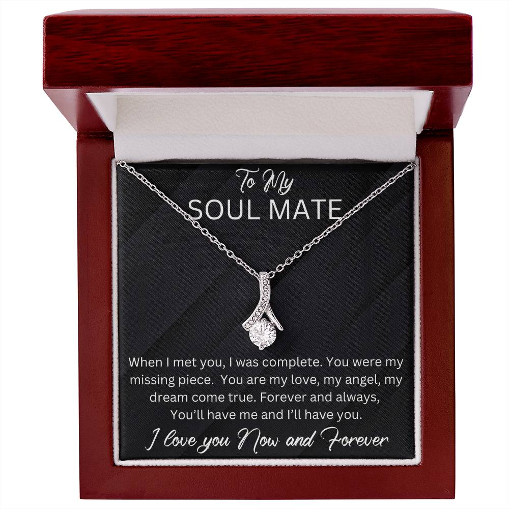 Alluring Beauty Necklace for your Soul Mate