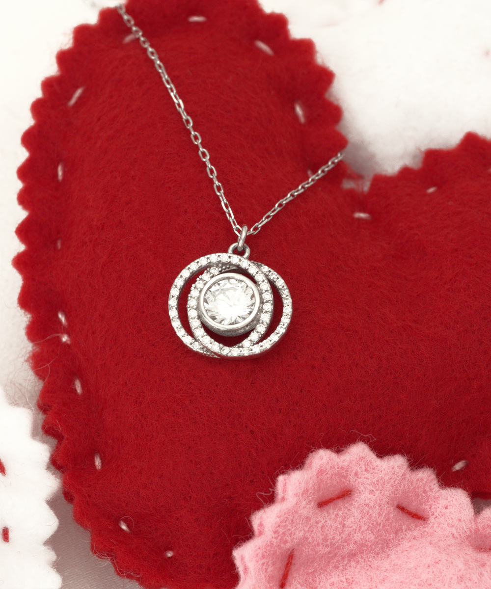 Stunning Interlinking circles necklace for your Beautiful Wife